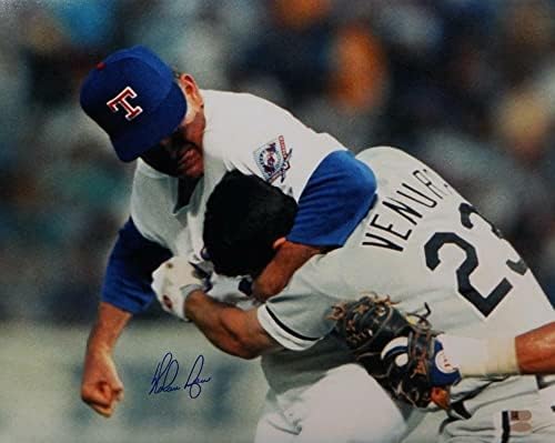 Nolan Ryan assinou o Texas Rangers 16x20 Foto de combate -AIV HOLOGRAM
