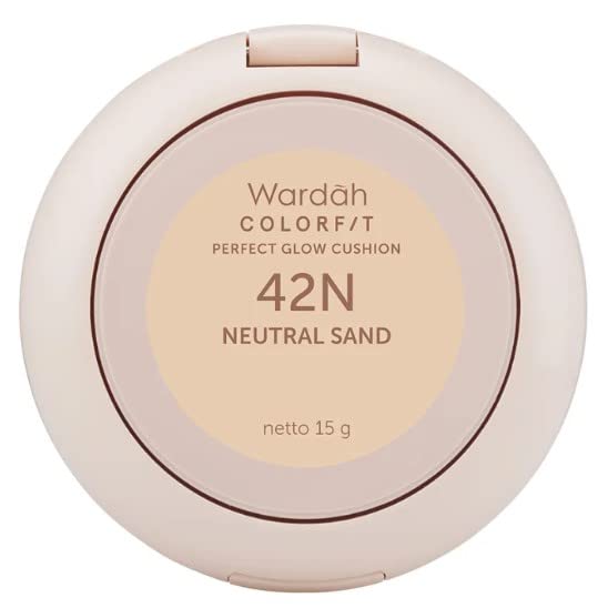 Wardah Colorfit P/Glow Cushion - Areia neutra de 42N 15g - é uma maquiagem base com acabamento de brilho