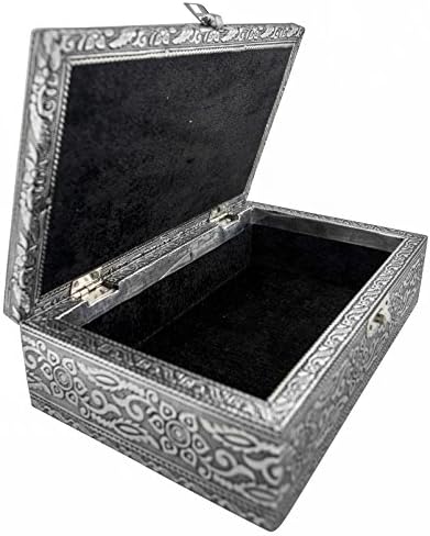 Caixa de jóias VGI elegante com revestimento de metal martelado e interior de tecido macio