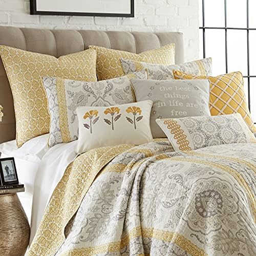 Levtex Home - St. Claire Quilt Conjunto - King Quilt + Two King Pillow Shams - Suzani e Paisleys - cinza