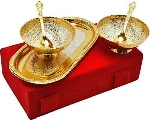 Yadnesh, designer artesanal prateado e cor de goden 1 banhado 2 conjunto de tigela em forma redonda e 2 colher com caixa de veludo para fins de presentes no casamento de Diwali Aniversary Diwali Navratri ocasião.